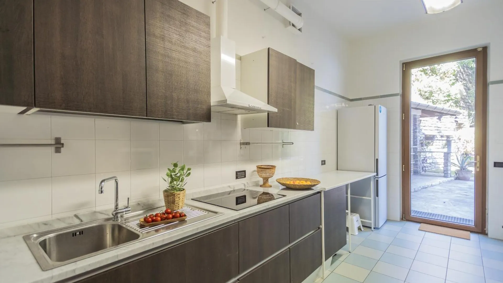 Villa Chiara Lake Como With Private Garden By Rent All Como モルトラージオ 0*,  イタリア