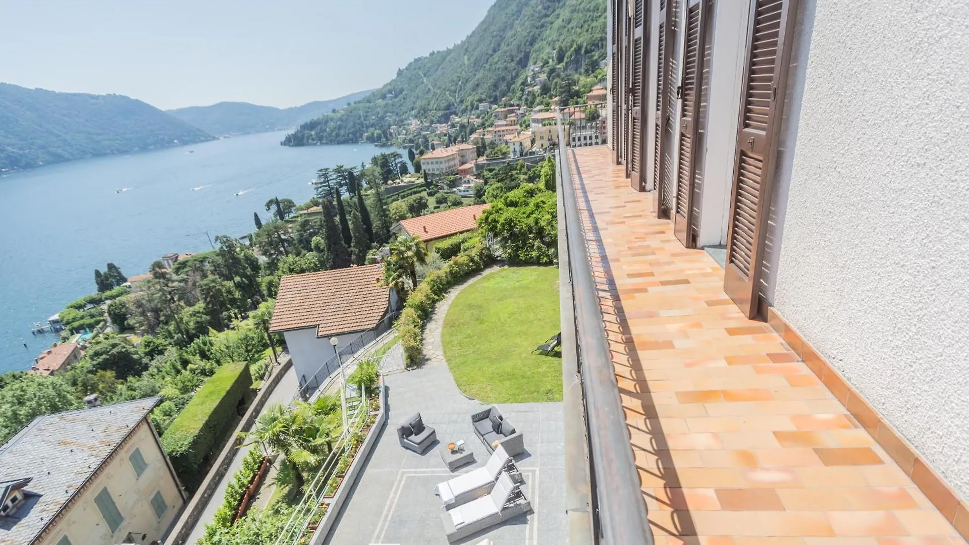 Villa Chiara Lake Como With Private Garden By Rent All Como モルトラージオ