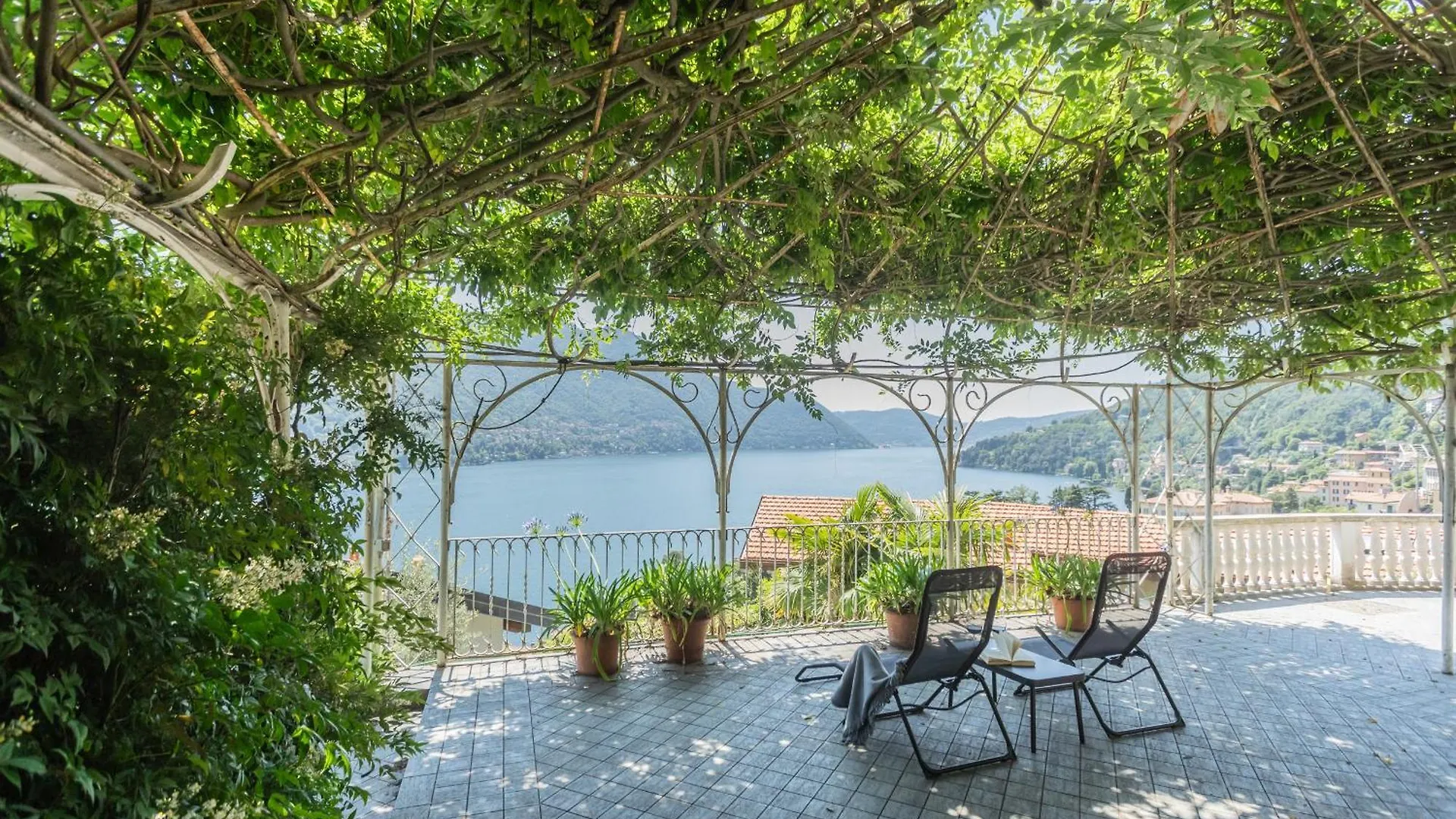 Villa Chiara Lake Como With Private Garden By Rent All Como モルトラージオ 0*,