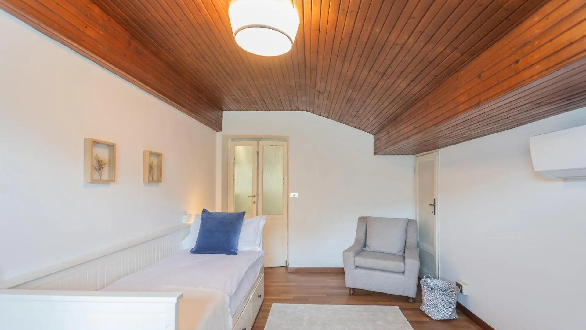 Villa Chiara Lake Como With Private Garden By Rent All Como Moltrasio