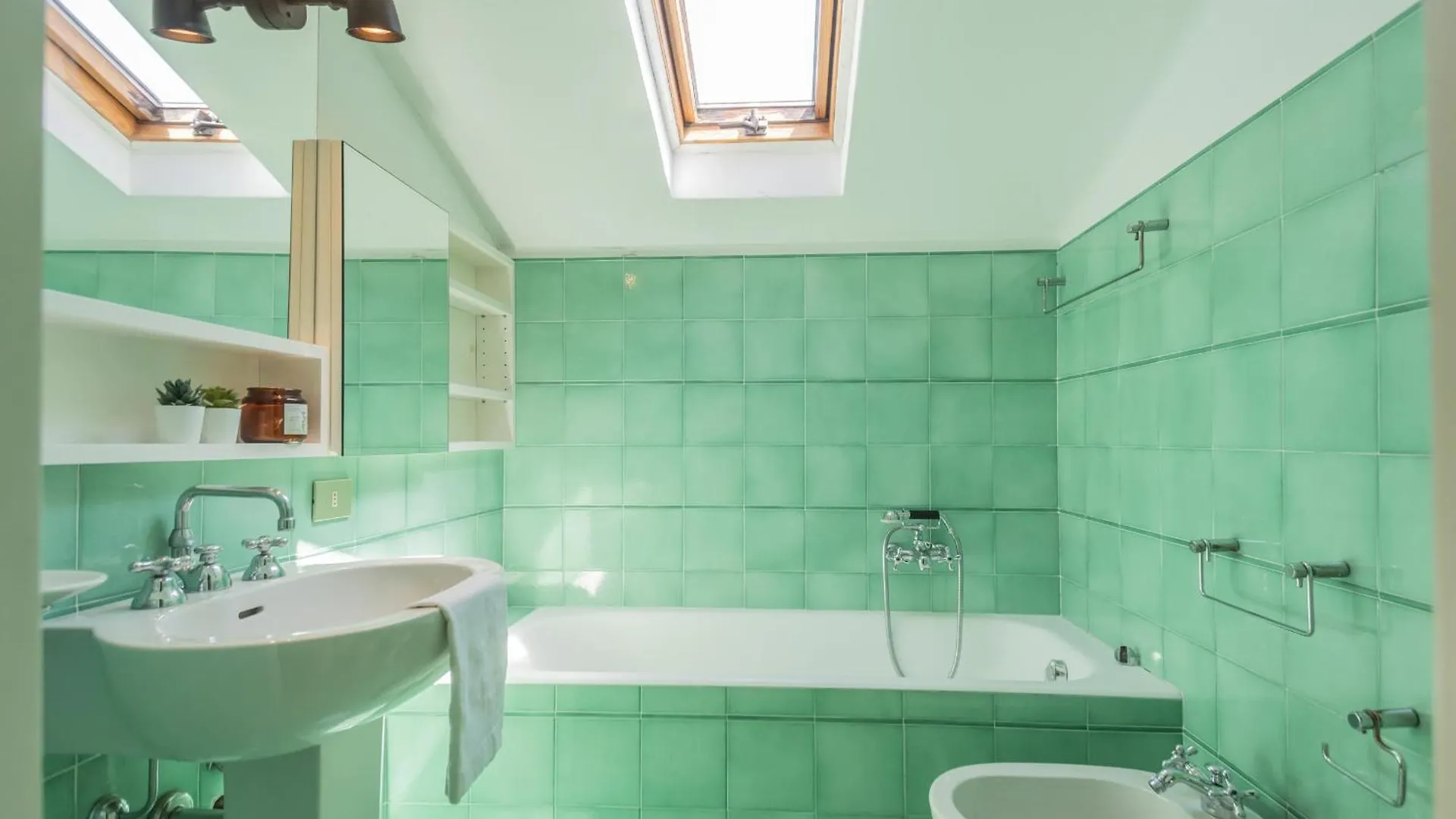 Villa Chiara Lake Como With Private Garden By Rent All Como Moltrasio İtalya