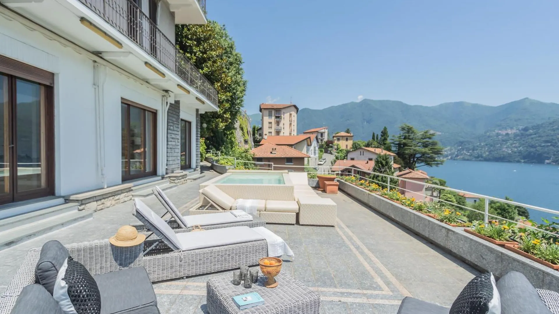 Villa Chiara Lake Como With Private Garden By Rent All Como Moltrasio